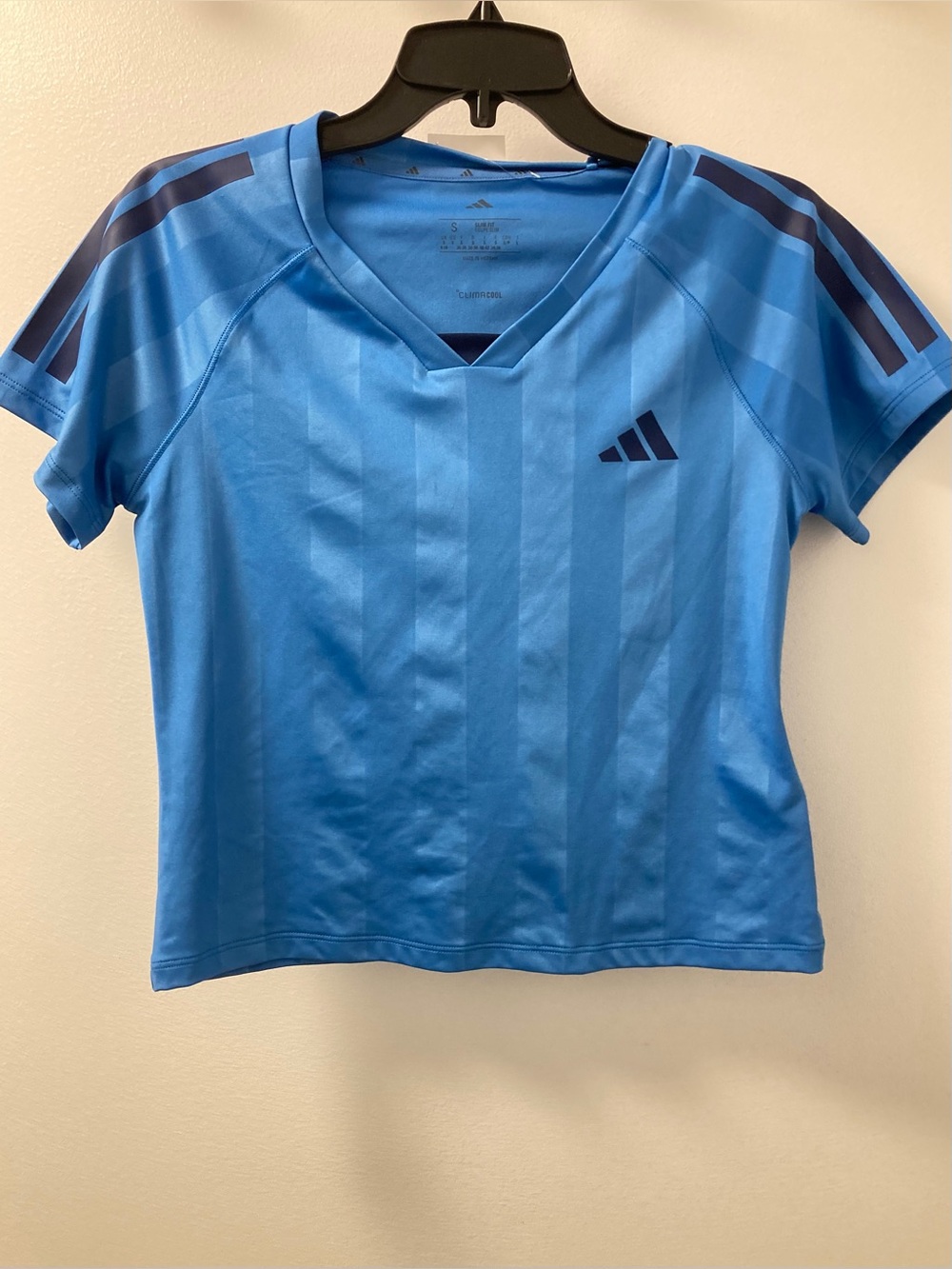 NWT Adidas Women’s Climacool Slim Fit / Crop Training Tee Vibrant Blue Size S